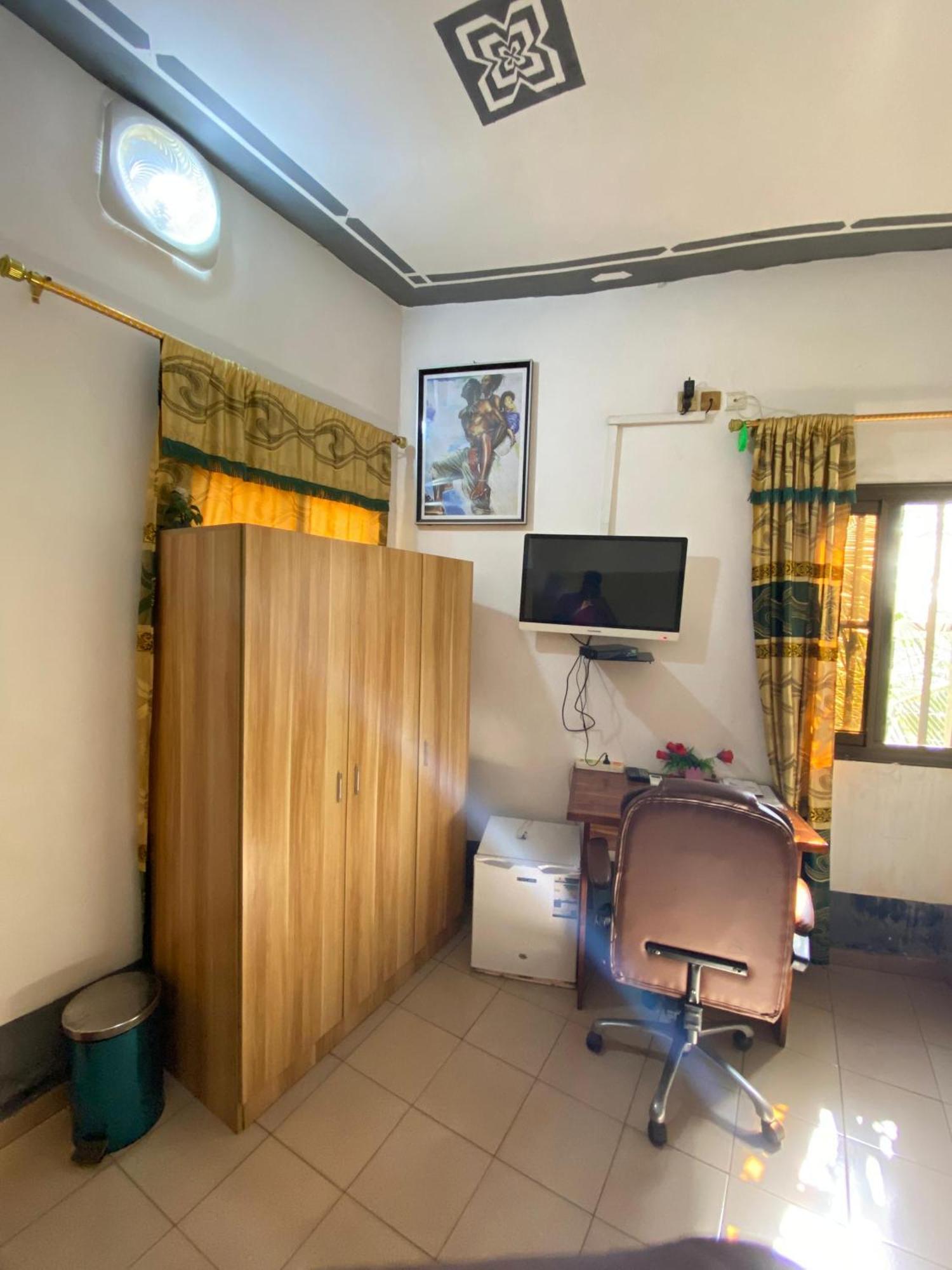 Marys Guest House Lomé Zewnętrze zdjęcie