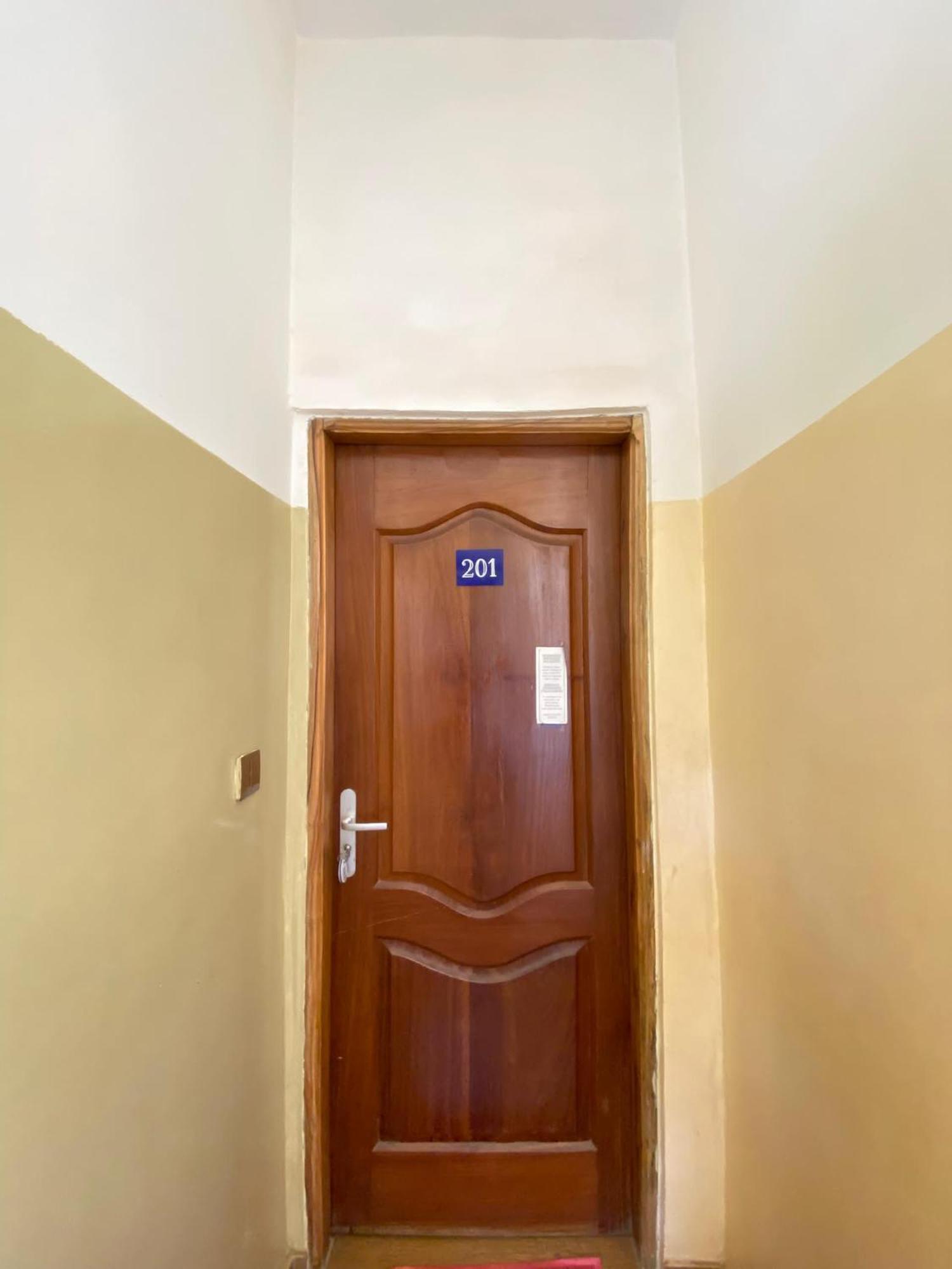Marys Guest House Lomé Zewnętrze zdjęcie