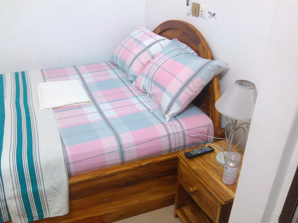 Marys Guest House Lomé Zewnętrze zdjęcie